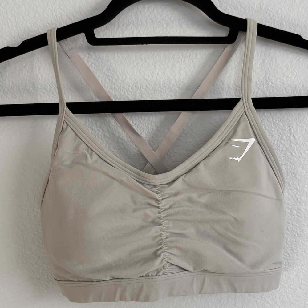 Gymshark Ruched Training Sports Bra - Picture 2 of 4